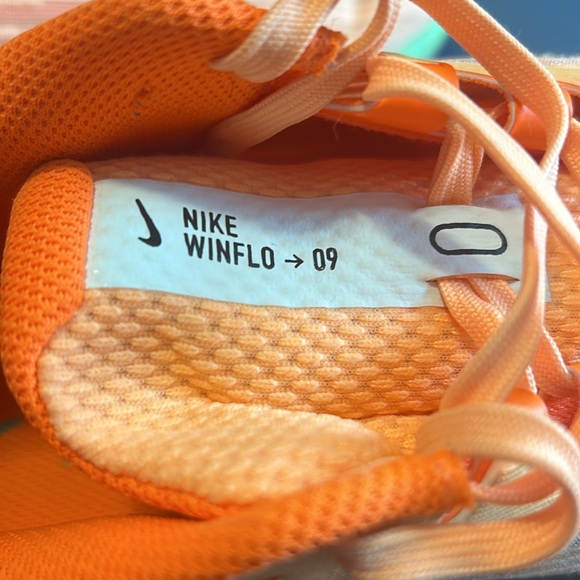 Bright Nike Running shoes! - Picture 6 of 6